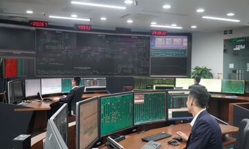 Nghịch lý hệ thống điện: Thừa buổi trưa, căng thẳng giờ cao điểm tối