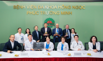 Bệnh viện Hồng Ngọc được RCS tái công nhận trung tâm đào tạo ngoại khoa chuẩn quốc tế