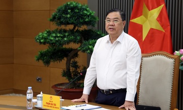 Phó Thủ tướng Phạm Gia Túc chỉ đạo tháo gỡ khó khăn cho dệt may, da giày
