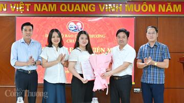 Báo Công Thương tổ chức kết nạp Đảng viên mới nhân kỷ niệm Ngày Báo chí cách mạng Việt Nam