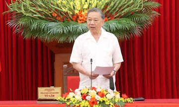 Xây dựng Đảng trong giai đoạn mới đủ bản lĩnh, trí tuệ, uy tín, năng lực để dẫn dắt đất nước trong kỷ nguyên mới