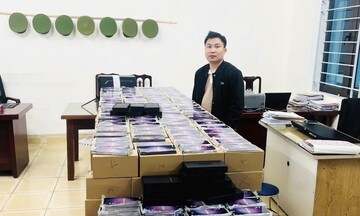 Triệt phá đường dây tiêu thụ hơn 1.000 điện thoại Samsung giả