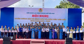 Cần Thơ: Vinh danh cán bộ công đoàn và đoàn viên tiêu biểu
