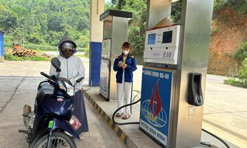 Xăng E10: Nhiều hãng xe công bố tương thích