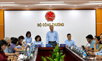 Bộ Công Thương tìm giải pháp kiểm soát nhập siêu, thúc đẩy xuất khẩu