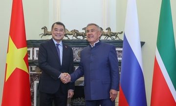 Thủ tướng Lê Minh Hưng gặp Người đứng đầu Cộng hòa Tatarstan (Liên bang Nga)