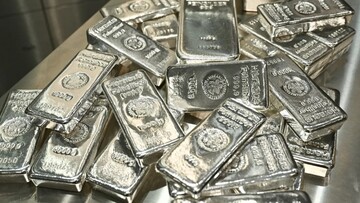 Giá bạc thế giới giảm sâu sau cuộc họp của Fed