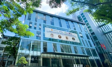 IUH đạt chuẩn kiểm định QAA, khẳng định vị thế giáo dục quốc tế