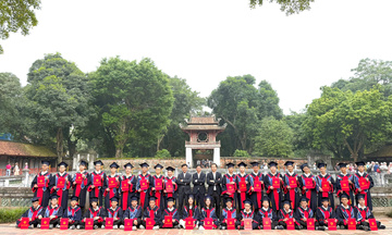 Một lớp học ở Hà Nội có 34 học sinh cùng trúng tuyển vào trường chuyên