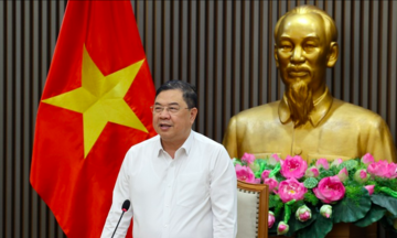 Phó Thủ tướng Thường trực Phạm Gia Túc: Hoàn thiện chính sách nhập khẩu ô tô diện quà biếu, quà tặng, bảo đảm công bằng và minh bạch
