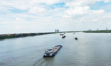 Bãi bỏ một số thủ tục, miễn phí phương tiện thủy nội địa