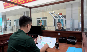 Số hóa cửa khẩu, tăng tốc lưu thông hàng hóa qua biên giới