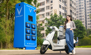 VinFast Evo Lite: Dáng xinh, vận hành ‘đỉnh’, đổi pin chớp nhoáng