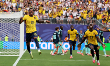 Ecuador thắng ngược Đức, chờ cơ hội lọt vào vòng loại trực tiếp World Cup 2026