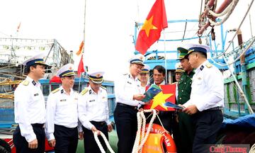 Chuẩn Đô đốc Nguyễn Đăng Tiến: Đưa pháp luật về IUU đến từng ngư dân