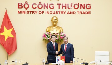 Thứ trưởng Nguyễn Hoàng Long làm việc với Thứ trưởng Bộ Thương mại, Công nghiệp và Tài nguyên Hàn Quốc