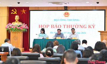 Chùm ảnh: Bộ Công Thương họp báo thường kỳ quý II/2026