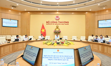 Bộ Công Thương họp chuyên đề về xây dựng pháp luật, triển khai nhiệm vụ trọng tâm quý III