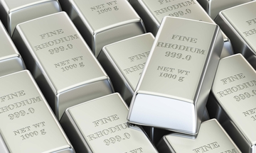 Giá kim loại quý đồng loạt giảm mạnh
