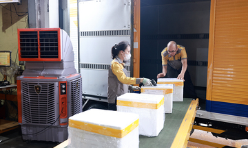 Hơn 77.000 mẫu sinh phẩm ADN được vận chuyển trong cao điểm 500 ngày đêm