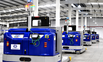 Khi máy móc bắt đầu 'nghĩ' thay công nhân trong khu công nghiệp