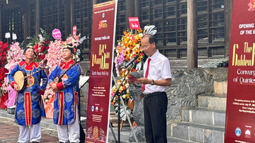 TP. Huế: Khai mạc triển lãm Di sản vàng son quy tụ nhiều cổ vật quý