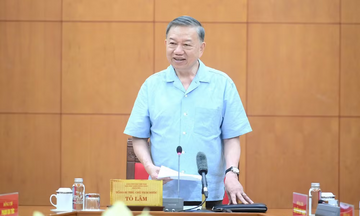 Chuyển từ duy trì năng lực sản xuất sang xây dựng hệ sinh thái công nghiệp hàng hải