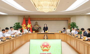  Phó Thủ tướng Phạm Thị Thanh Trà yêu cầu siết chặt an toàn thực phẩm tại trường học, xử lý vi phạm không có vùng cấm