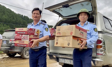 Lai Châu bảo đảm nguồn hàng thiết yếu, hỗ trợ người dân vùng bị cô lập