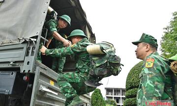 Bộ đội Biên phòng Lai Châu điều 32 chiến sĩ cứu hộ vùng lũ Than Uyên