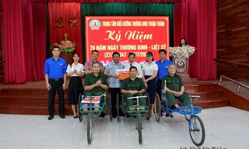 Nhiệt điện Phả Lại thăm, tặng quà thương binh và Mẹ Việt Nam Anh hùng