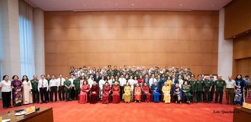 Phó Chủ tịch Quốc hội Nguyễn Thị Thanh gặp mặt Mẹ Việt Nam Anh hùng, Anh hùng Lực lượng vũ trang nhân dân và Người có công tiêu biểu