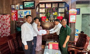 Công ty CP Thủy điện A Vương tri ân các Mẹ Việt Nam Anh hùng