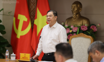 Phó Thủ tướng Thường trực chỉ đạo tháo gỡ vướng mắc cho các dự án điện gió ở tỉnh Lâm Đồng
