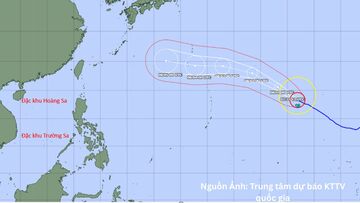 Siêu bão DOLPHIN tiếp tục mạnh thêm, di chuyển hướng về Trung Quốc
