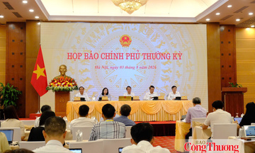 Tiếp tục gia hạn giảm thuế, phí và bình ổn giá xăng dầu