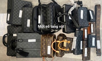 Hà Nội phát hiện cơ sở kinh doanh thời trang giả mạo nhãn hiệu quy mô lớn