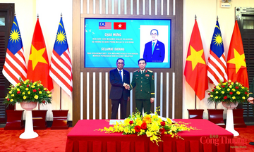 Chùm ảnh: Đại tướng Phan Văn Giang tiếp và hội đàm Bộ trưởng Quốc phòng Malaysia