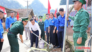 Phát động công trình 'Thắp sáng đường biên - Đường cờ Tổ quốc' tại Cao Bằng