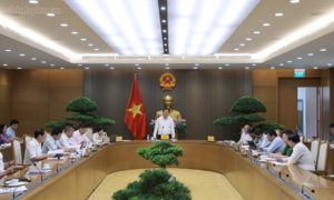 Phó Thủ tướng Thường trực Phạm Gia Túc: Ưu tiên thu gom, vận chuyển rác thải khi thí điểm xe ba bánh điện