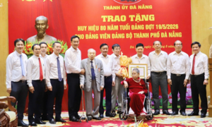 Bộ Công Thương đẩy mạnh tuyên truyền về trao tặng Huy hiệu 80 năm tuổi Đảng