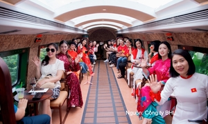 Tàu Hà Nội 5 Cửa Ô: Một hành trình, nhiều trải nghiệm di sản văn hóa