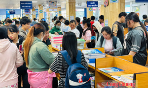 Tp. Hồ Chí Minh: Sách giáo khoa 'trắng kệ' cục bộ, nguồn cung đang được bổ sung