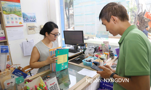 Không để thiếu sách giáo khoa: Bài học và giải pháp - Kỳ 2: Từ kho sách tới cặp học sinh - kinh nghiệm quốc tế