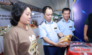 Mục sở thị ‘hàng thật, hàng giả’ tại hội chợ miền Trung - Tây Nguyên