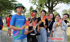 Không khí sôi động trước giờ biểu diễn concert 'Tổ quốc trong tim'