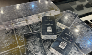 Giá bạc hôm nay 24/8/2026: Bạc áp sát mốc 70 USD/ounce