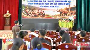 Lễ hội Rượu cần của người M’nông bên hồ Lắk