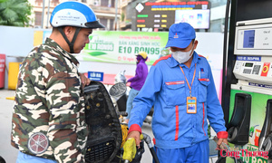 Giá xăng dầu ngày 27/8: Xăng E10, E5 và dầu diesel đồng loạt giảm