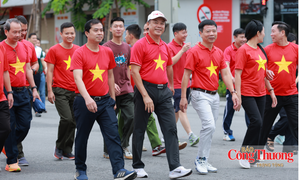 Hà Tĩnh: Gần 10.000 người sải bước ‘Cùng Việt Nam tiến bước’